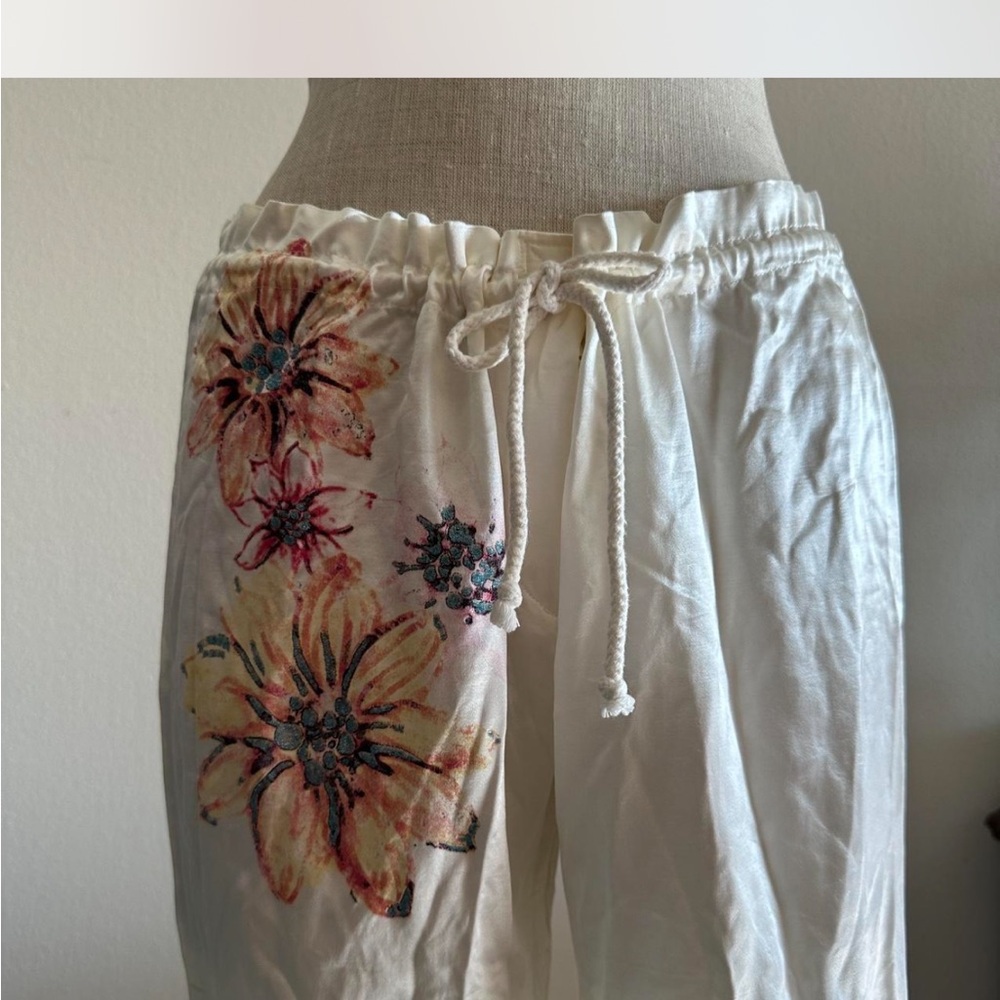 Floral Drawstring Pants - Picture 2 of 8